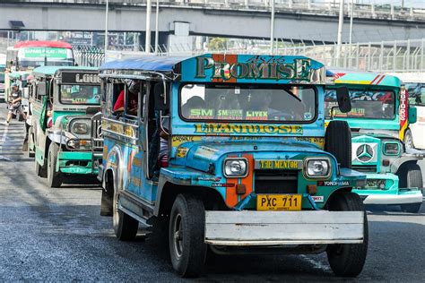Ang Malibog na Jeepney Driver: Ang Malibog naming kapitbahay.